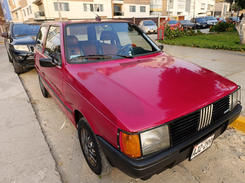 AUTO FIAT UNO MILLIE - 92 - ROJO - 4 CILINDROS - GASOLINERO