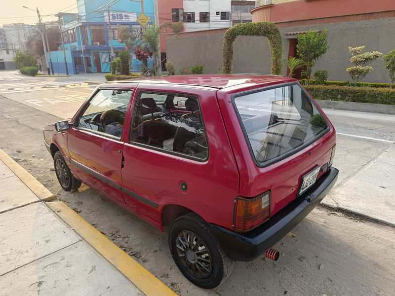 AUTO FIAT UNO MILLIE - 92 - ROJO - 4 CILINDROS - GASOLINERO